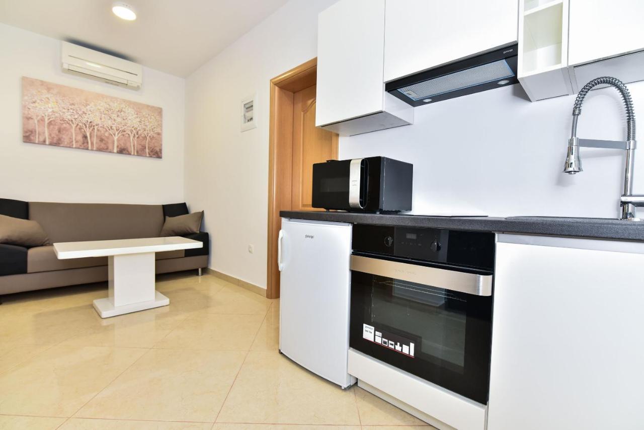 Apartment Sana 1 Vir Buitenkant foto